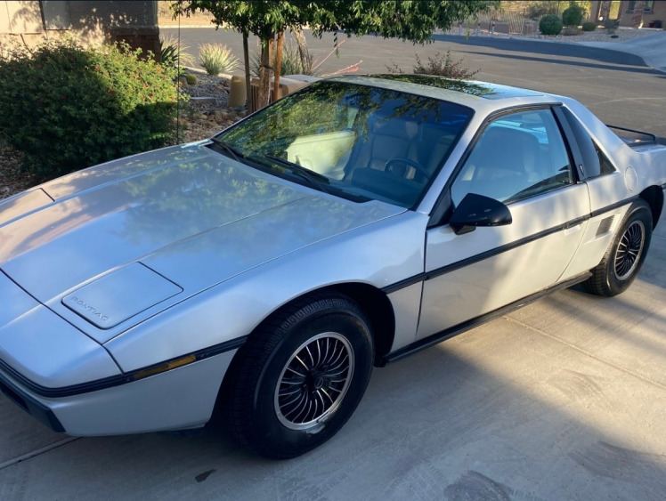 #519R - 1985 Pontiac Fiero | MAG Auctions