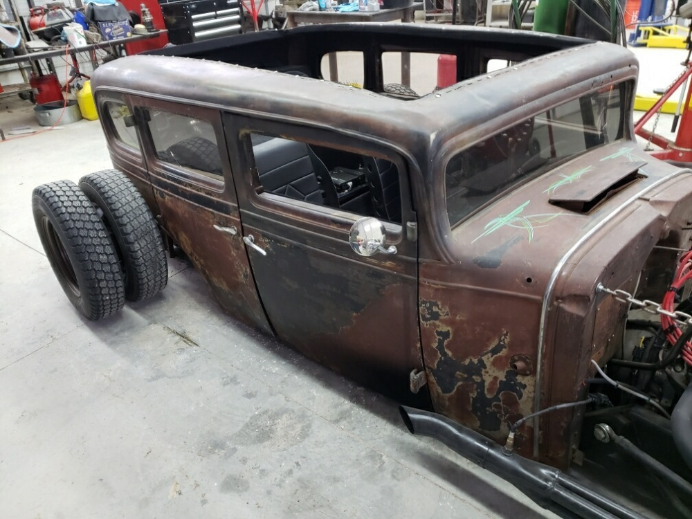 #175 - 1932 Chevrolet Custom Sedan 