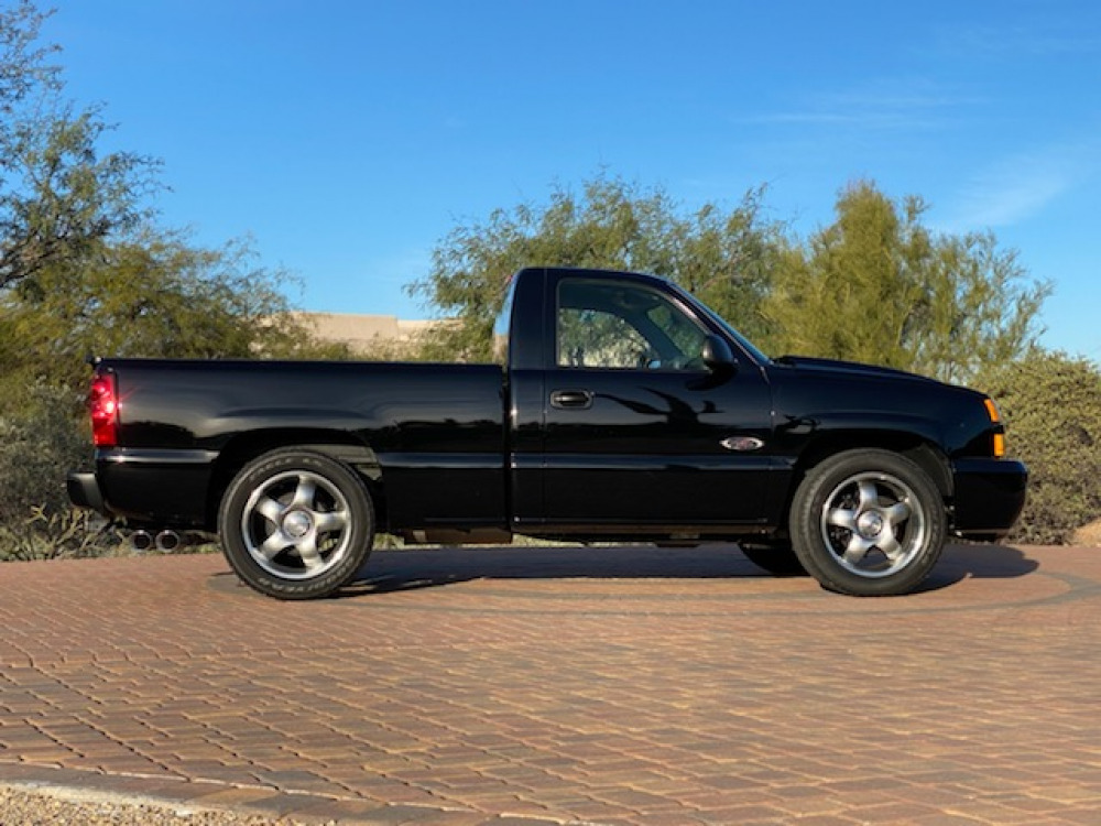 #160 - 2005 Chevrolet “Joe Gibbs” Edition Silverado Pickup | MAG Auctions