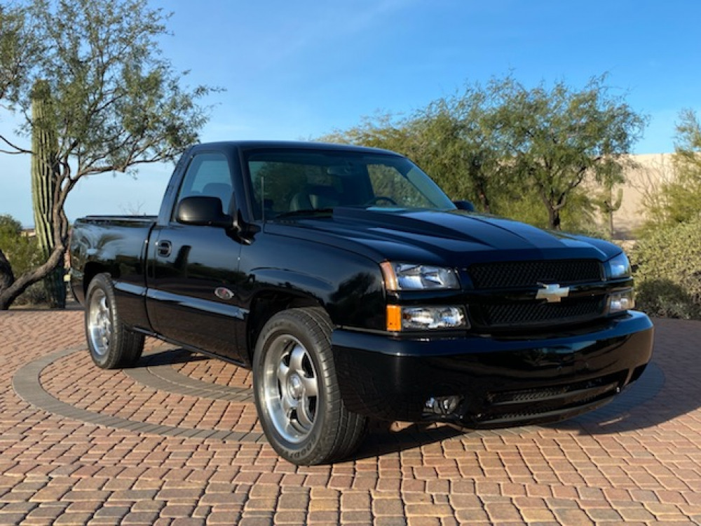 #160 - 2005 Chevrolet “Joe Gibbs” Edition Silverado Pickup | MAG Auctions