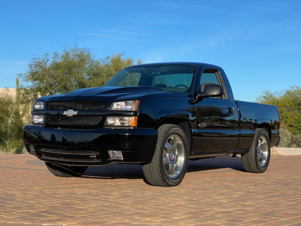 #160 - 2005 Chevrolet “Joe Gibbs” Edition Silverado Pickup | MAG Auctions