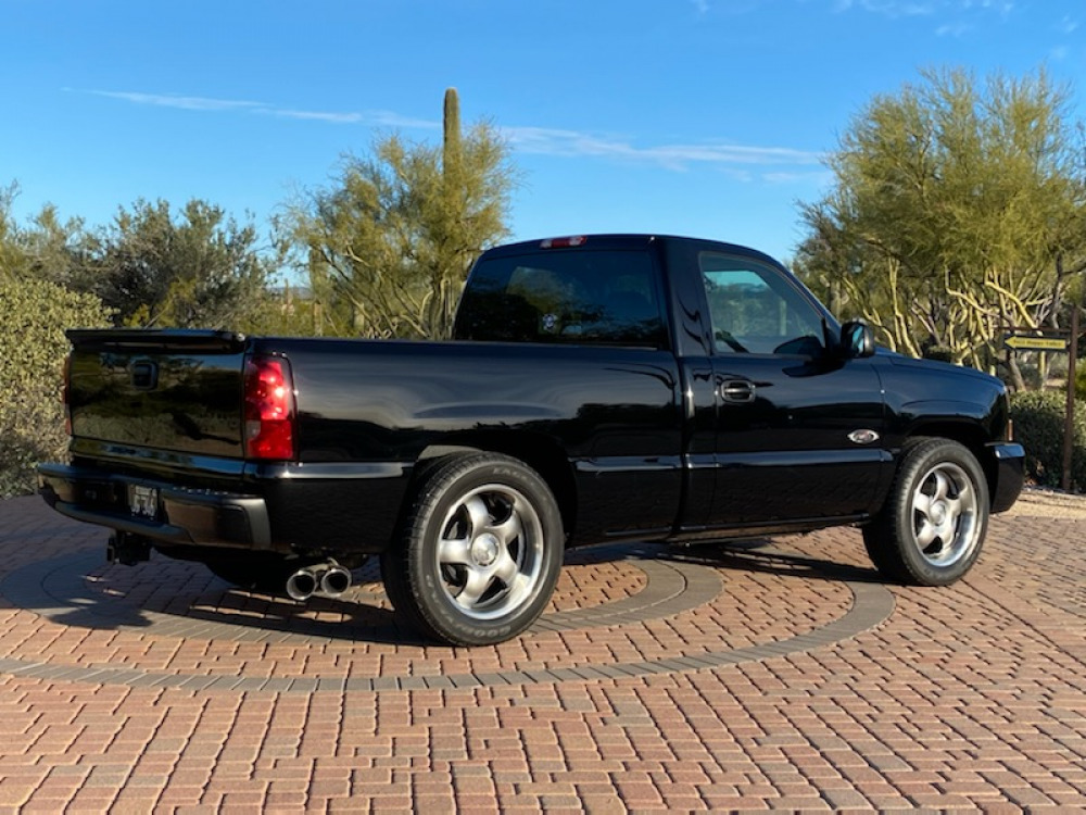 #160 - 2005 Chevrolet “Joe Gibbs” Edition Silverado Pickup | MAG Auctions