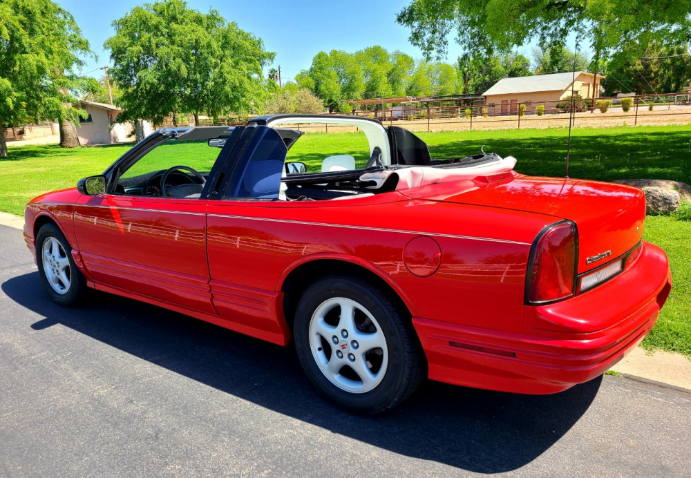 336 1995 Oldsmobile Cutlass Supreme Convertible MAG Auctions