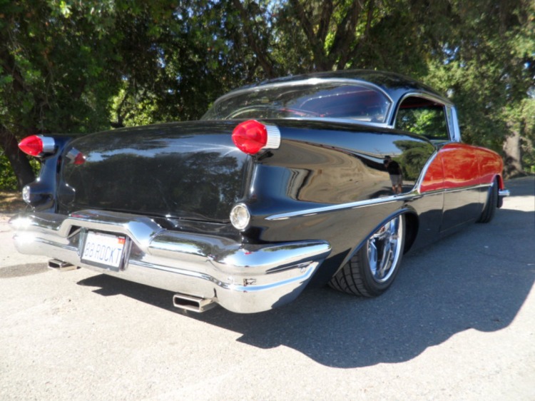 #674 - 1956 OLDSMOBILE ROCKET 88 2 DR HRDTOP | MAG Auctions