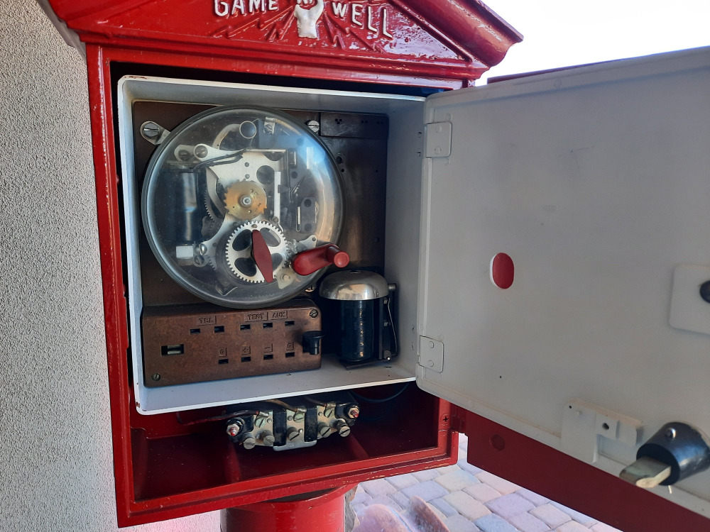 #M123 - Working Fire Alarm Box | MAG Auctions