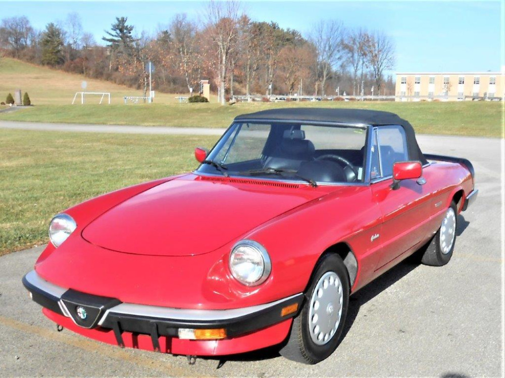 #429 - 1988 Alfa Romeo Spider Graduate Convertible | MAG Auctions