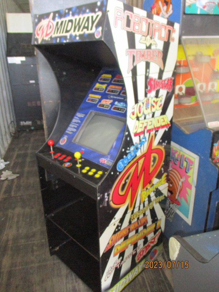 #M313 - Midway Multicade Arcade Machine | MAG Auctions