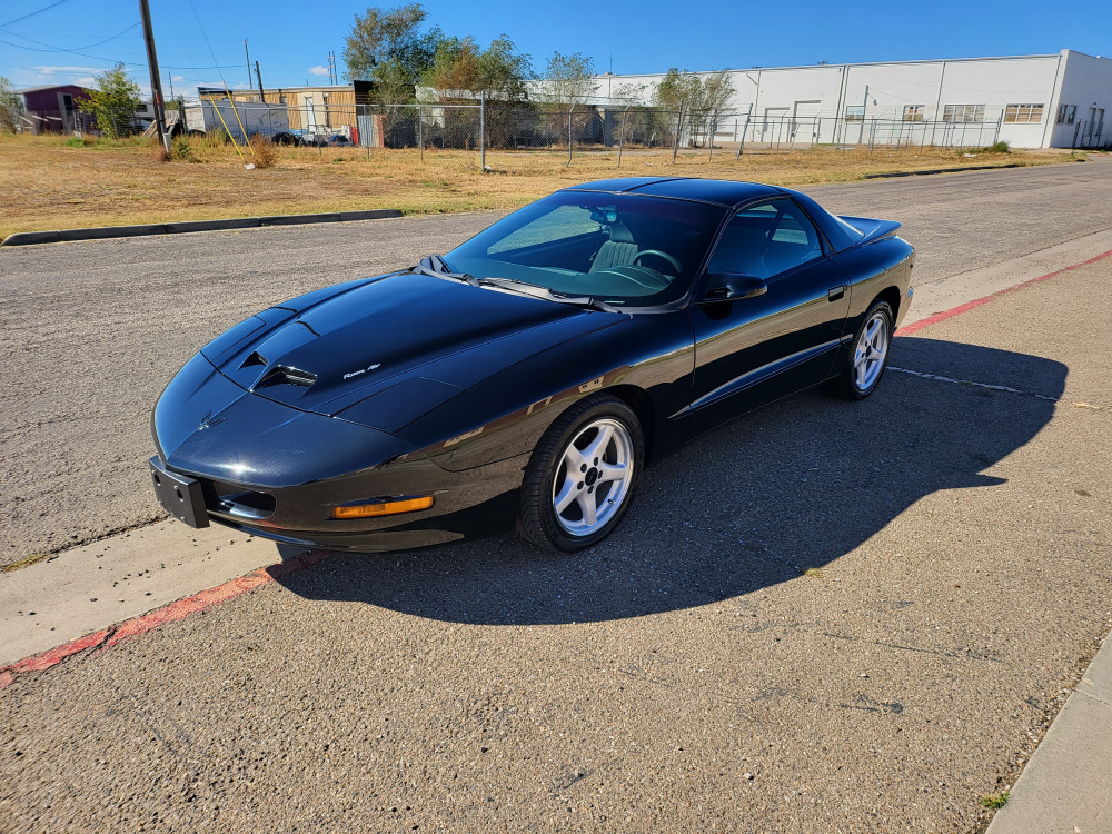 #349 - 1996 Pontiac Firebird Formula WS6 | MAG Auctions