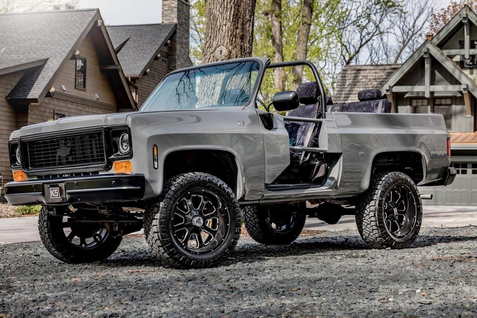 M2 1974 シボレー　K5 BLAZER 4X4 (チェイスカー) s-l1600__69540.1750814420.jpg?c=2