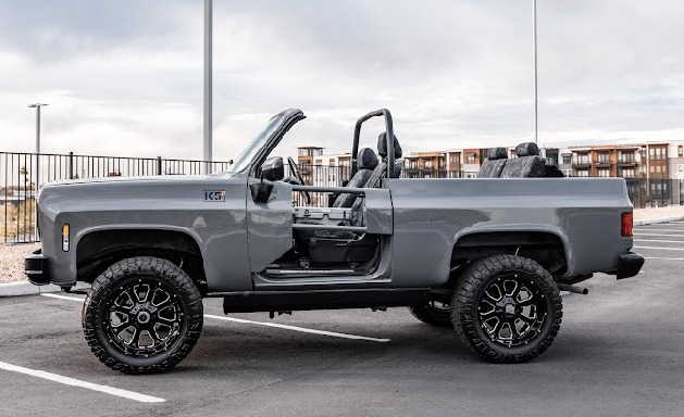 M2 1974 シボレー　K5 BLAZER 4X4 (チェイスカー) M2 1974 シボレー K5 BLAZER 4X4 (チェイスカー) - メルカリ
