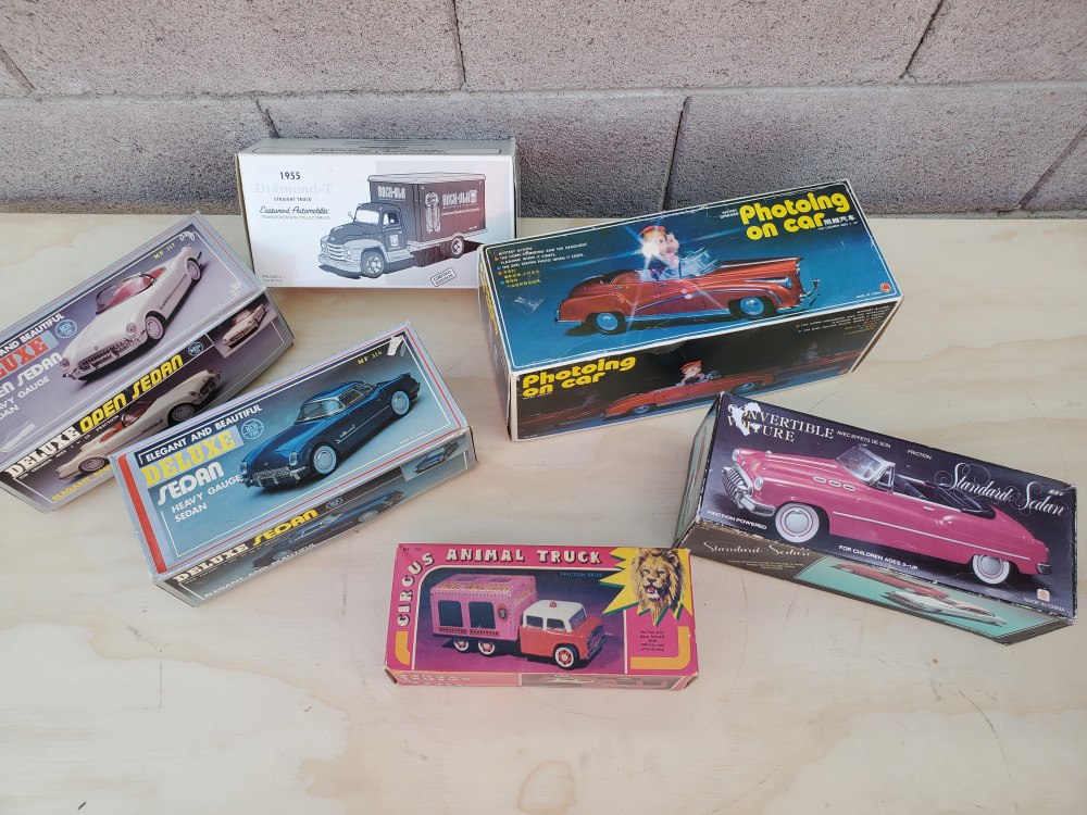 #M105 - Lot of 6 Cars - Vintage Auto | MAG Auctions