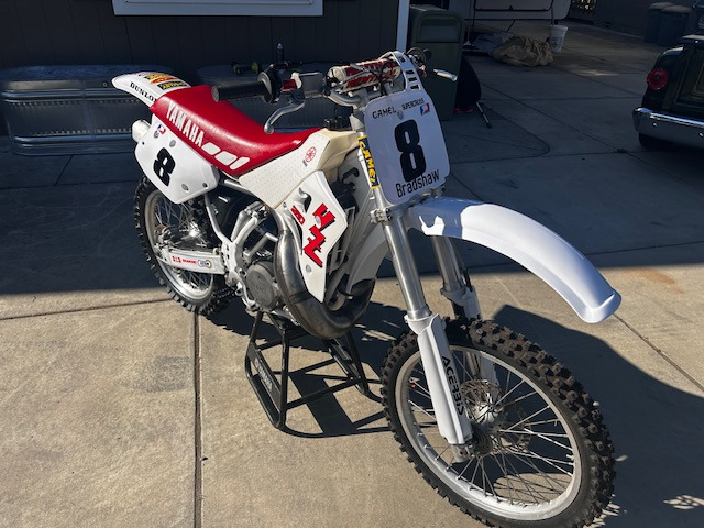 #381 - 1990 Yamaha YZ 250 Bradshaw replica | MAG Auctions