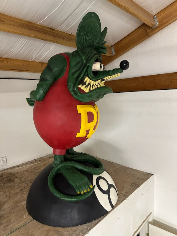 #M206 - Very Rare Original Rat Fink 5-ft Statue | MAG Auctions