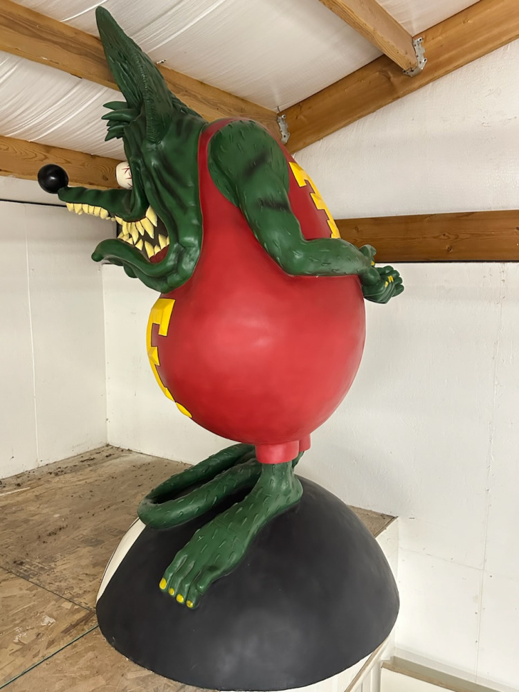 #M206 - Very Rare Original Rat Fink 5-ft Statue | MAG Auctions