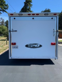 #520 - 2008 Custom TPD 22 ft. enclosed pull trailer | MAG Auctions