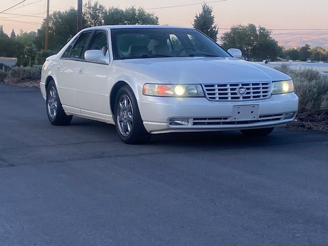 517 - 2002 Cadillac Seville STS Touring Sedan | MAG Auctions