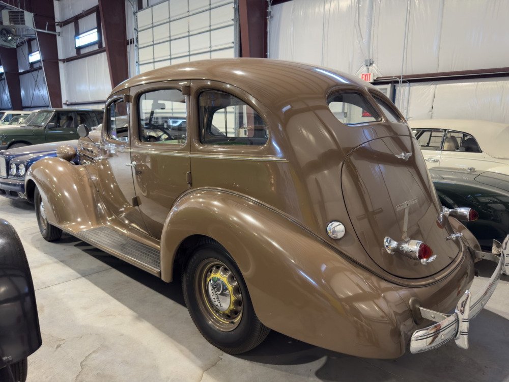 103 - 1936 Hudson '64 Deluxe Eight Sedan | MAG Auctions