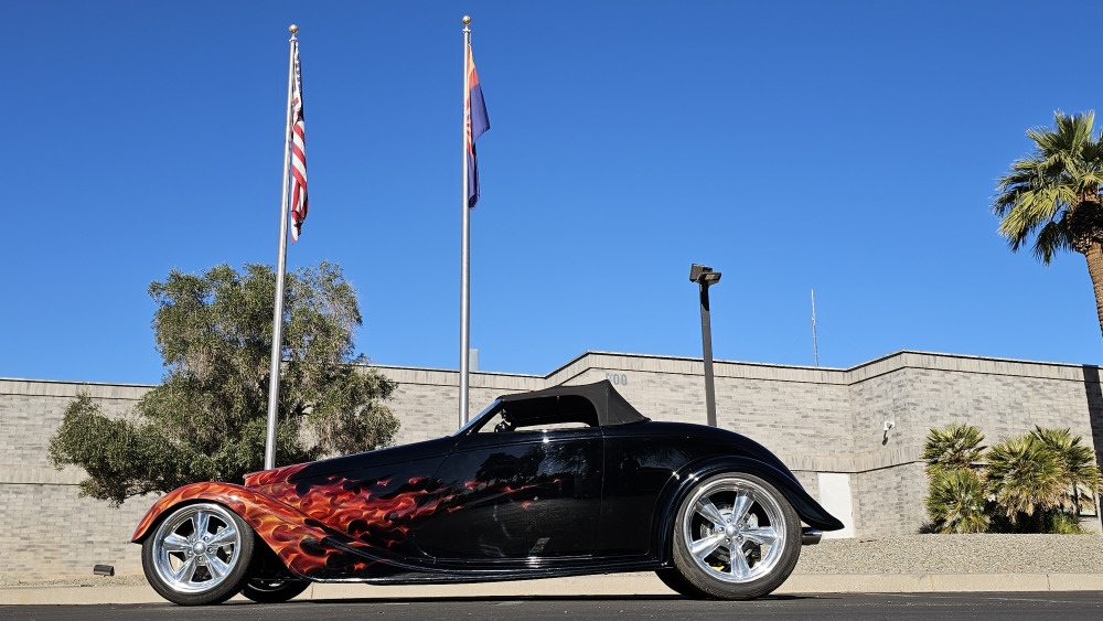 #432R - 1933 Ford Custom Roadster | MAG Auctions
