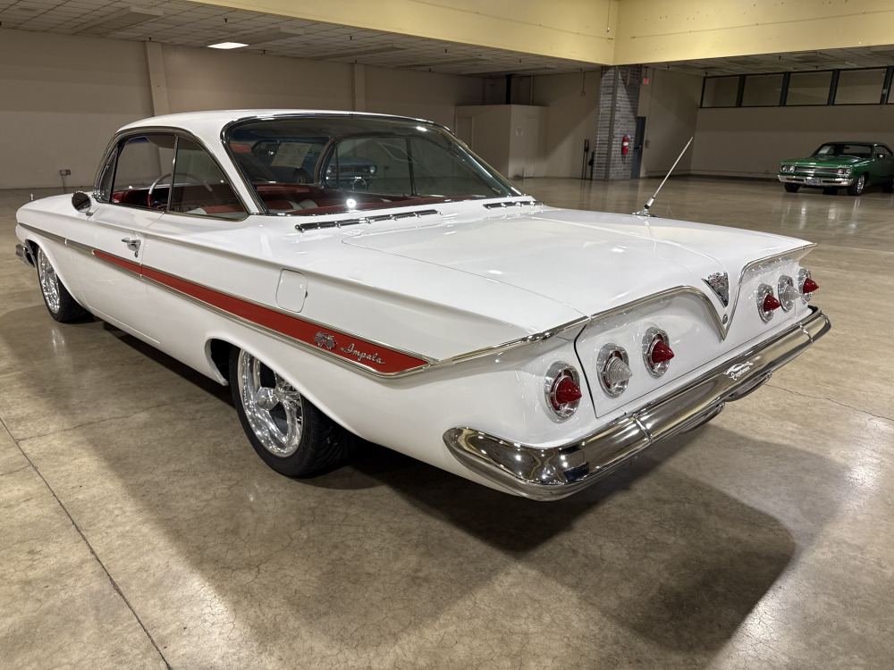 1961 Chevrolet Impala SS SS — photo 4