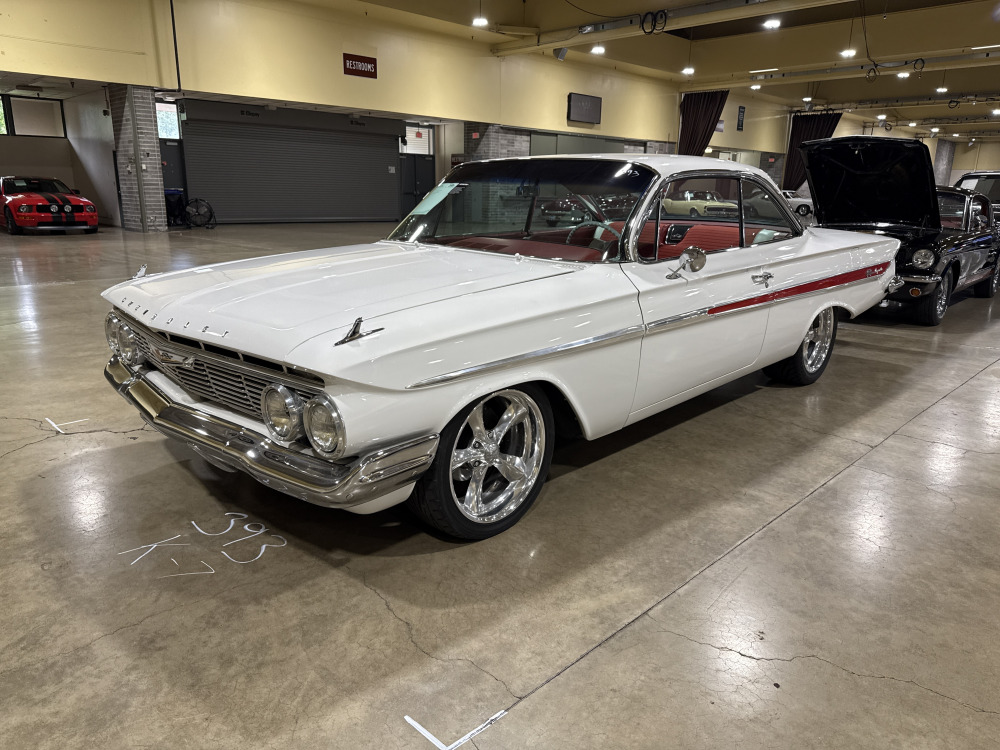 1961 Chevrolet Impala SS SS — photo 1
