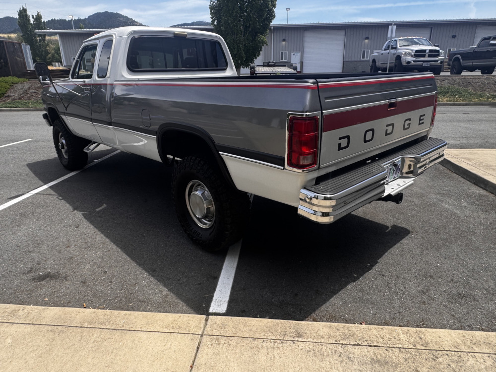 1992 Dodge Ram 2500 — photo 2