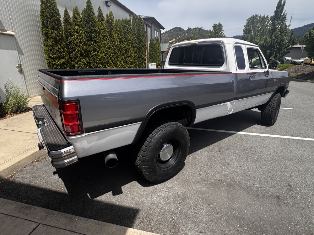 1993 Dodge Ram 2500 — photo 3