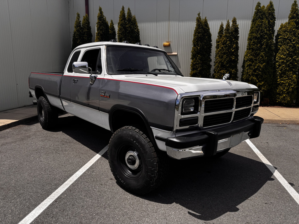 1993 Dodge Ram 2500 — photo 2