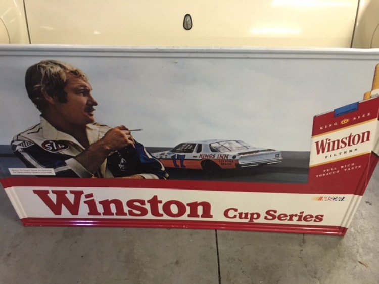 Z61 - VINTAGE WINSTON CUP SERIES METAL SIGN | MAG Auctions